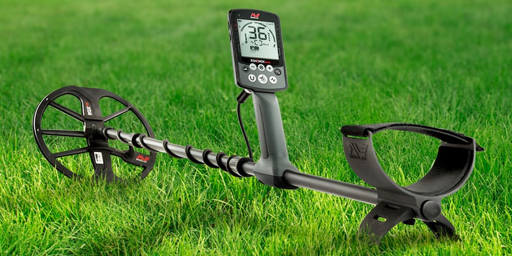 Minelab Equinox 800 Metal Detector